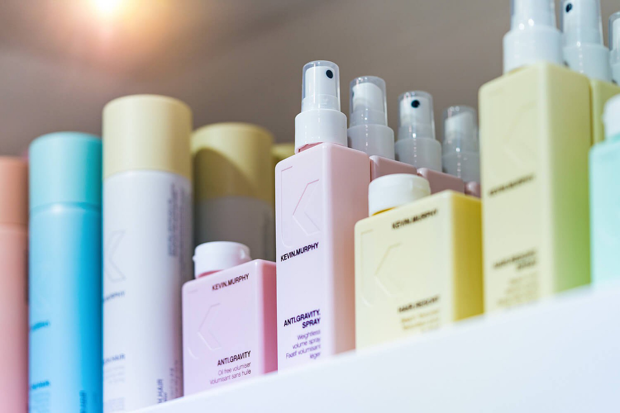 Bunte Kevin Murphy Flaschen